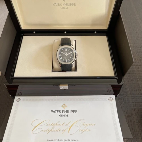 Patek Philippe Aquanaut 5167A-001 For Sale (2)