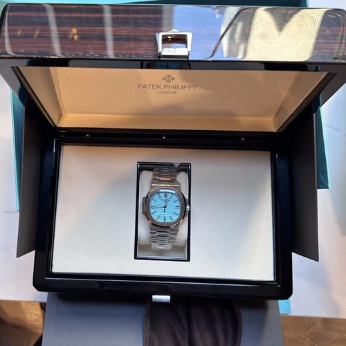Patek Philippe Nautilus 57111A Tiffany and Co Blue Dial Limited Edition of 170 Pieces (3)