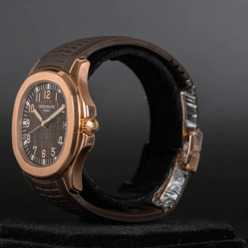 Patek Philippe Aquanaut 5167R Aquanaut (1)
