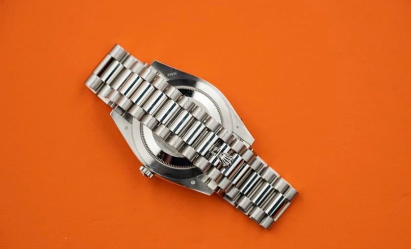 Rolex Day-Date 40MM Platinum Roman Ice Blue Dial Smooth Bezel 228206 2021 (13)