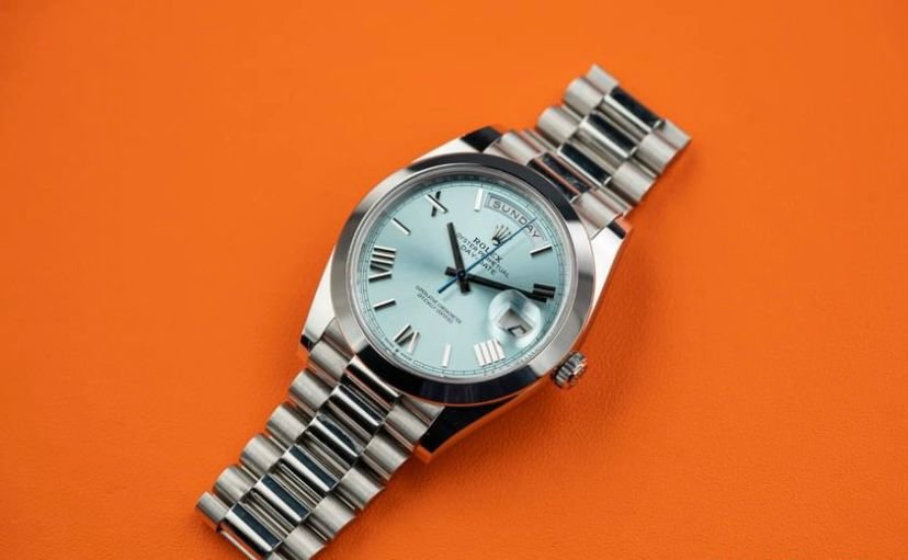 Rolex Day-Date 40MM Platinum Roman Ice Blue Dial Smooth Bezel 228206 2021 (17)