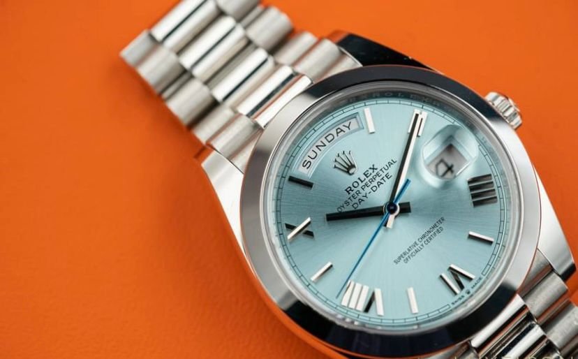 Rolex Day-Date 40MM Platinum Roman Ice Blue Dial Smooth Bezel 228206 2021 (6)