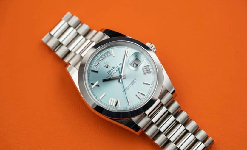 Rolex Day-Date 40MM Platinum Roman Ice Blue Dial Smooth Bezel 228206 2021 (7)