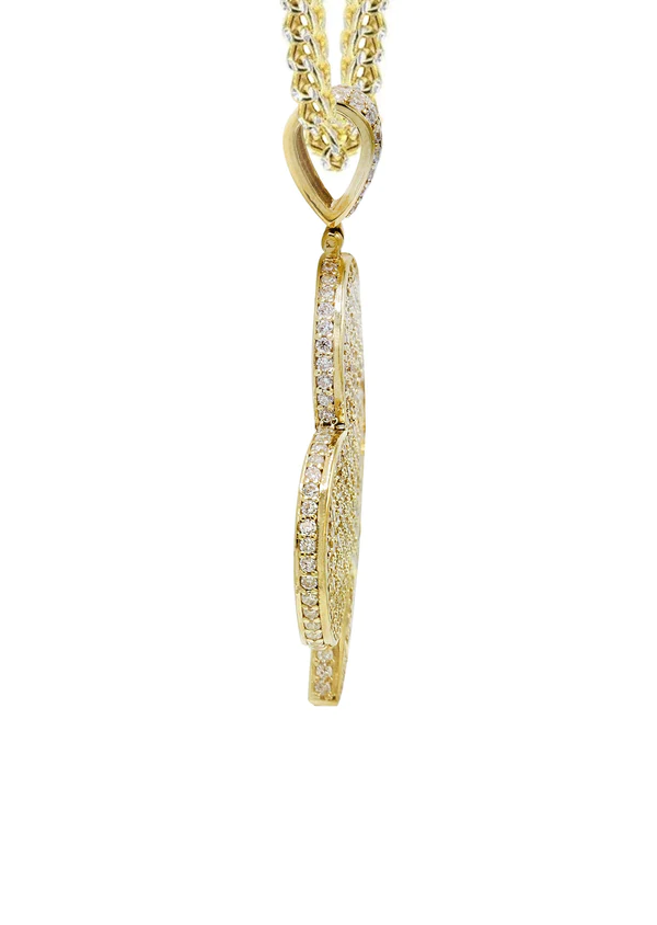 10K-Yellow-Gold-Clover-Necklace-4.webp