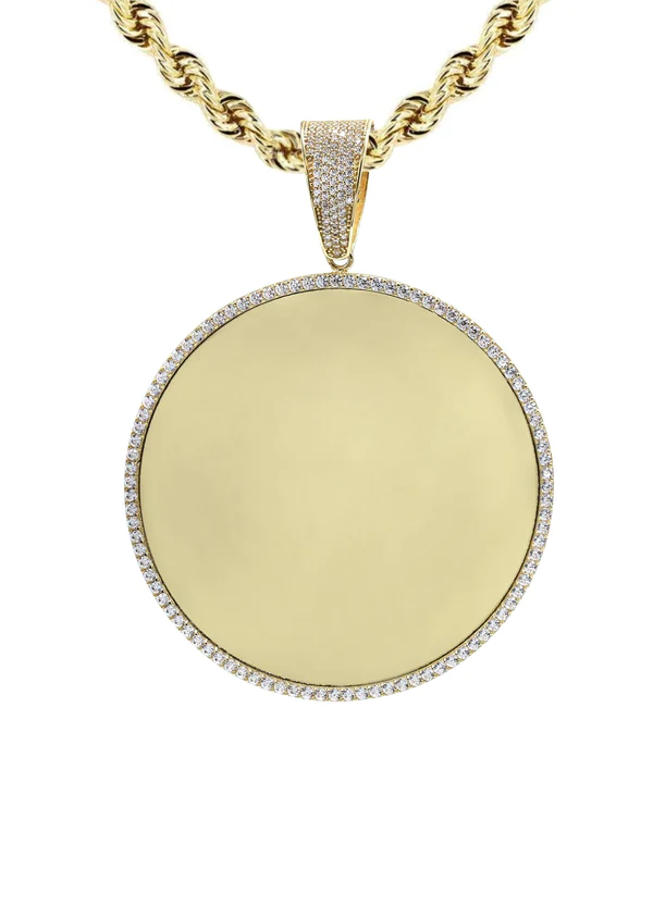 10K-Yellow-Gold-Large-Picture-Necklace-2-1.webp