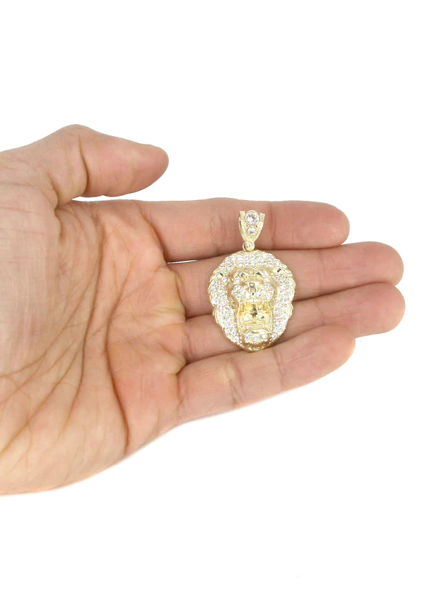 10K-Yellow-Gold-Lion-Head-Necklace-5-5.webp