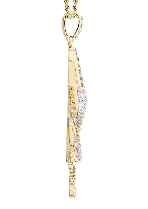 10K-Yellow-Gold-Praying-Hands-Diamond-Necklace-4-2.webp