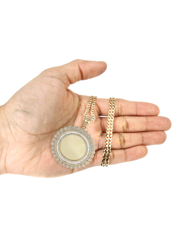 10K-Yellow-Gold-Round-Picture-Necklace-5-1.webp