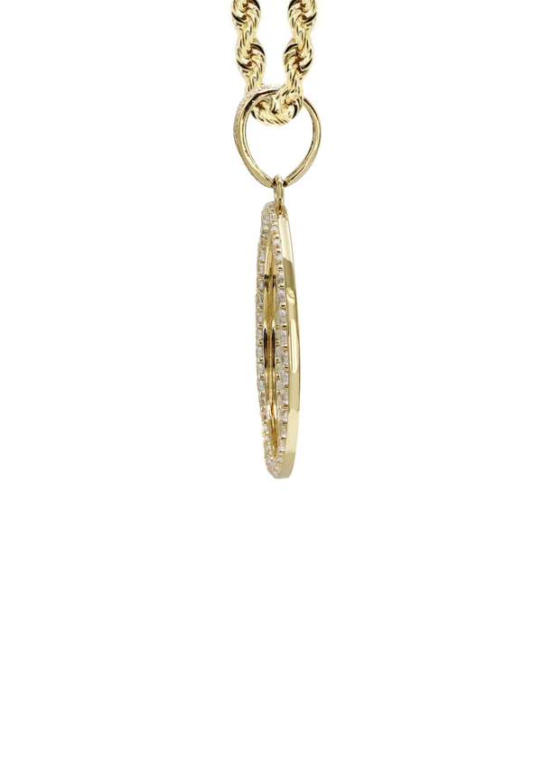 10K-Yellow-GoldSmall-Cz-Round-Picture-Necklace-4.webp