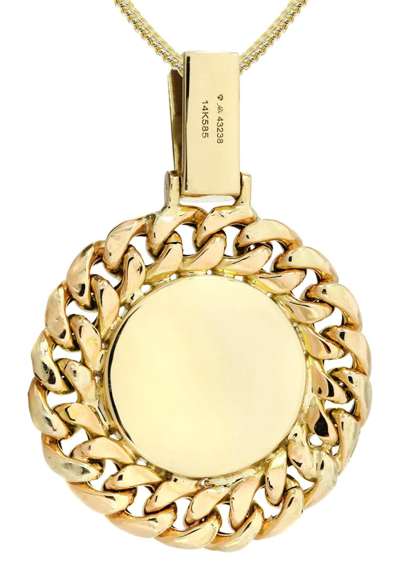 14-Yellow-Gold-Hamsa-Diamond-Necklace-3.webp