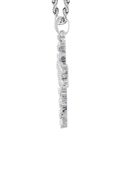 14K-White-Gold-Diamond-Cross-Necklace-4-15.webp
