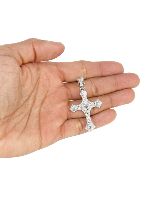 14K-White-Gold-Diamond-Cross-Necklace-5-9.webp