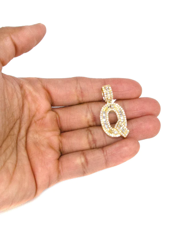 14K-Yellow-Gold-Letter-Q-Baguette-Diamond-Necklace-5.webp
