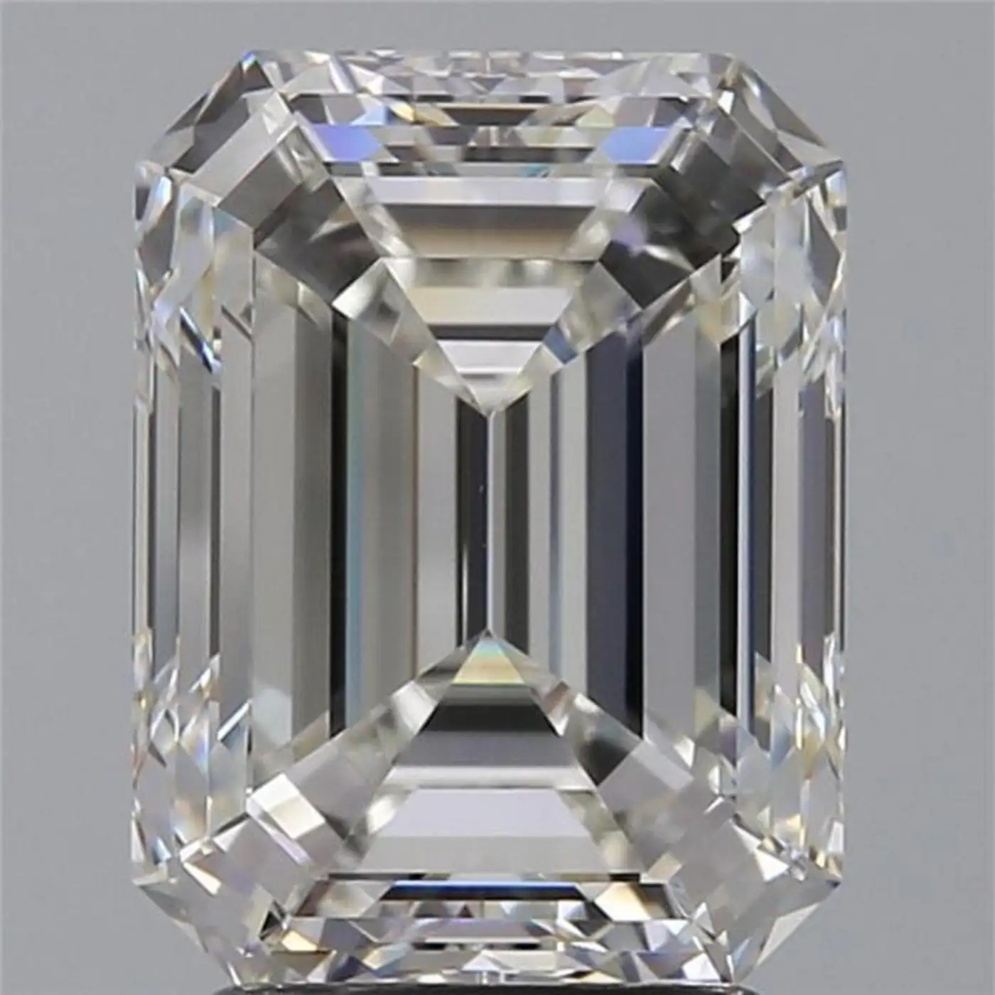 3.51-Carat-Emerald-Cut-Diamond-Ring-H-Colour-GIA-Certified-3.webp