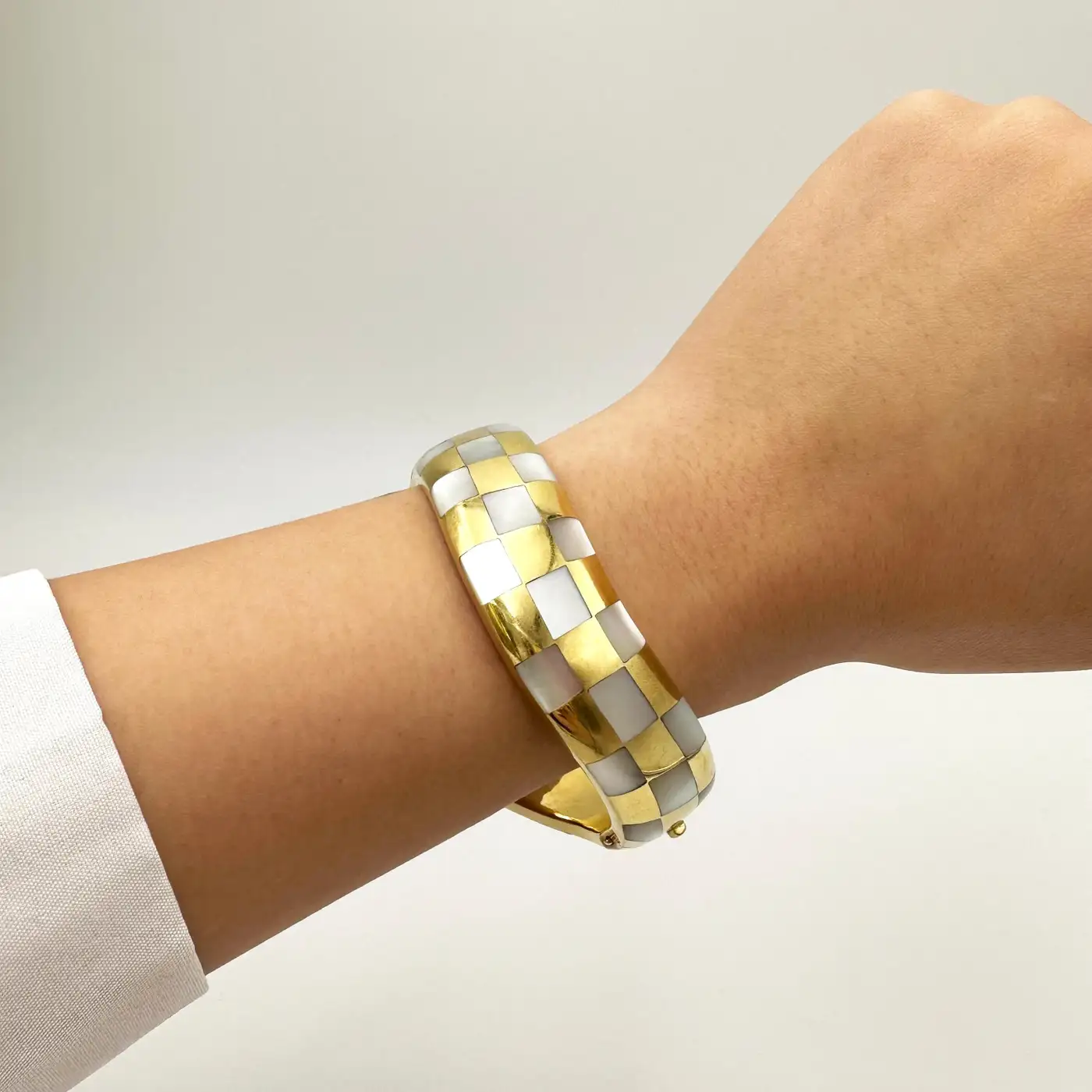 Angela-Cummings-Gold-and-Mother-or-Pearl-Bangle-3.webp