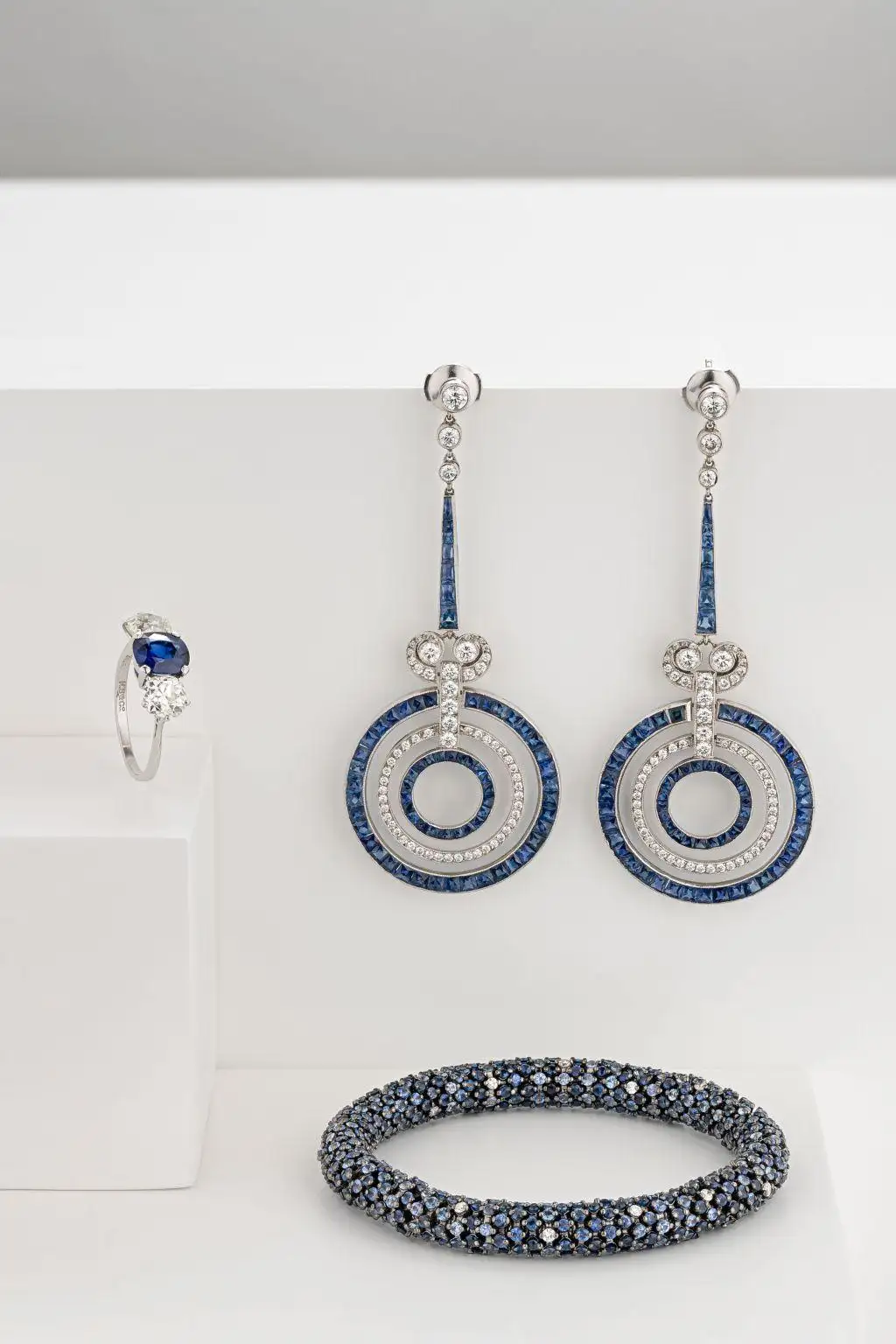 Art-Deco-Style-Sapphire-Diamond-Platinum-Earrings-8.webp