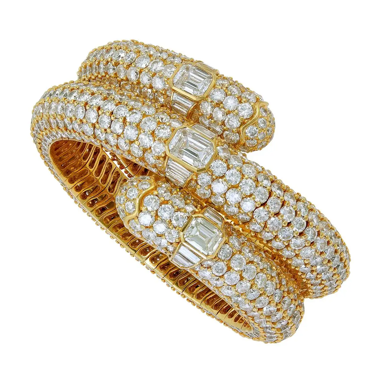 Bulgari-Diamond-Flexible-Bracelet-1.webp