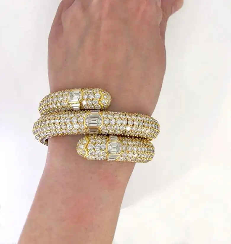 Bulgari-Diamond-Flexible-Bracelet-2.webp
