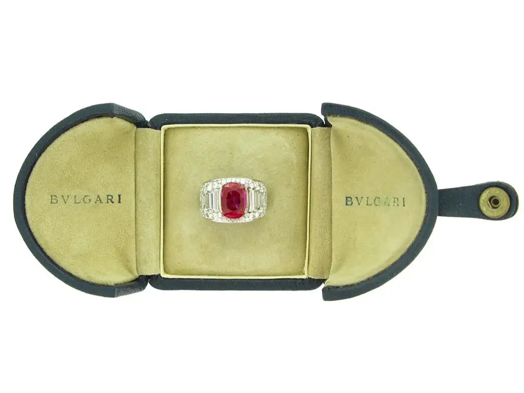 Bulgari-Natural-Unenhanced-Burmese-Ruby-Diamond-Ring-4.webp