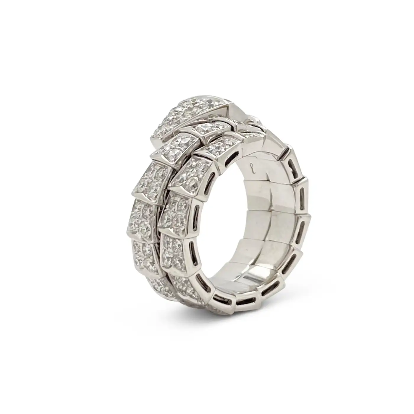 Bvlgari-Serpenti-Viper-White-Gold-Diamond-Ring-4.webp