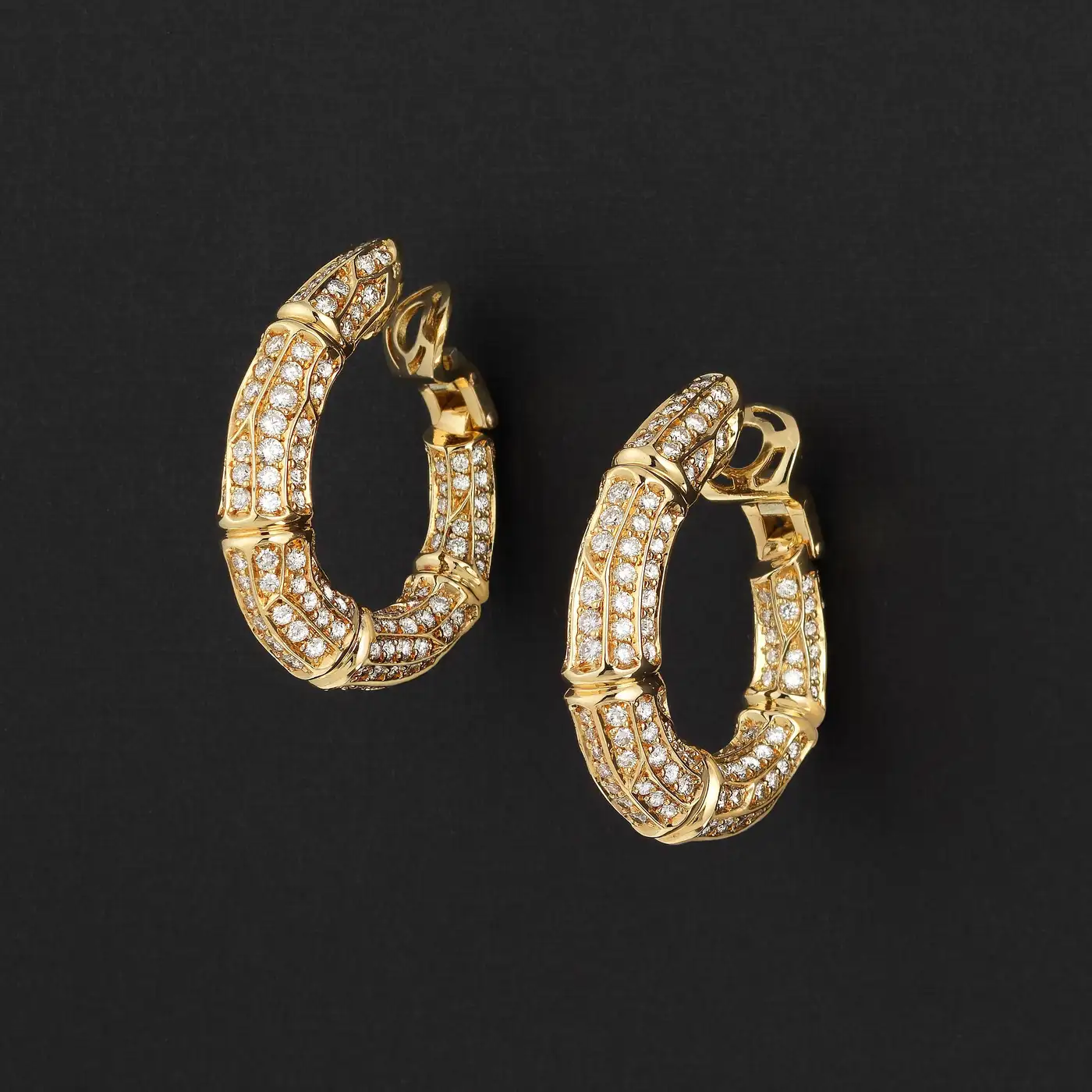 Cartier-26cts-Diamond-Bamboo-Suite-in-18K-Gold-Necklace-and-Earrings-5.webp