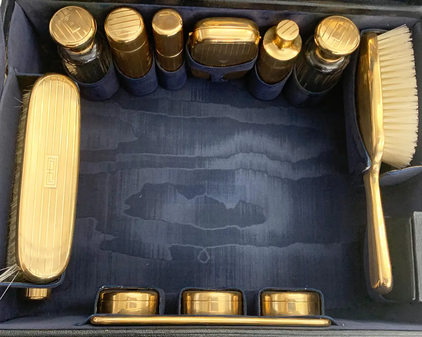 Cartier-Antique-Vanity-Set-in-14-Karat-Gold-4.webp