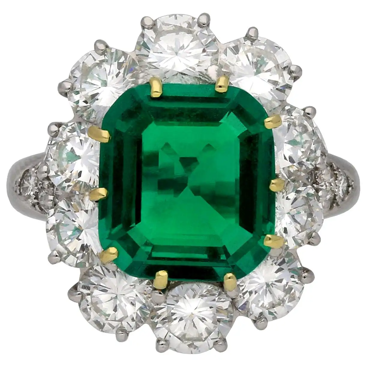 Colombian-Emerald-and-Diamond-Ring-American-circa-1980-Van-Cleef-Arpels-1.webp