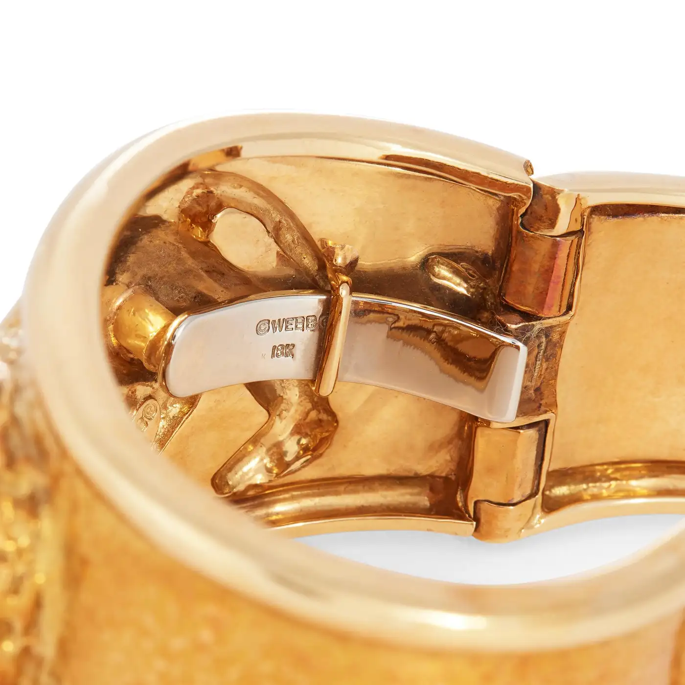 David-Webb-Repousse-Lion-Cuff-For-Sale-2.webp