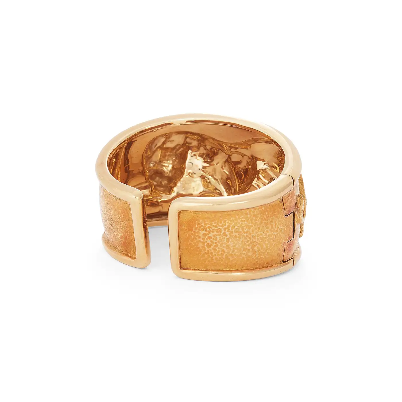 David-Webb-Repousse-Lion-Cuff-For-Sale-5.webp