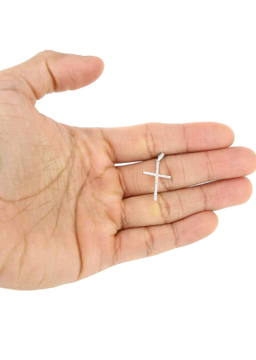 Diamond-Cross-Pendant31.webp