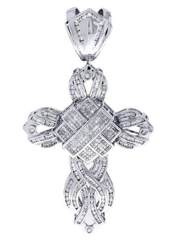 Diamond-Cross-Pendant33-3.webp