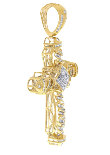 Diamond-Cross-Pendant38-1.webp