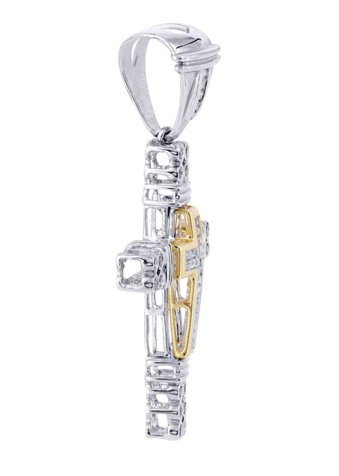 Diamond-Cross-Pendant_3-16.webp