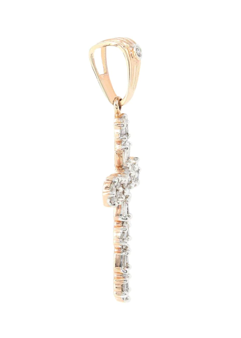 Diamond-Cross-Pendant_3-2.webp
