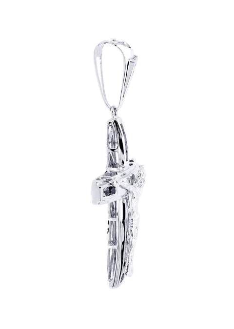 Diamond-Cross-Pendant_4-5.webp