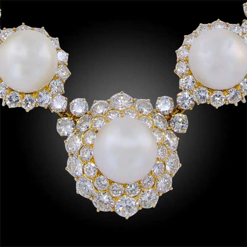 Diamond-Pearl-Yellow-Gold-Necklace-3.webp