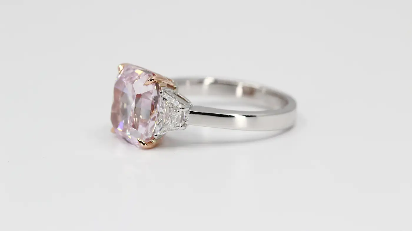 Fancy-Purplish-Pink-Internally-Flawless-Diamond-Ring-GIA-Certified-4.24-Carat-11.webp