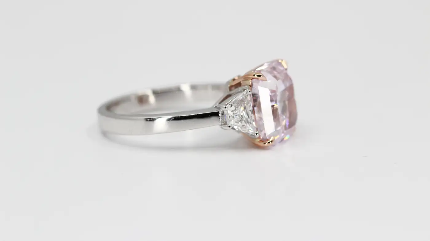 Fancy-Purplish-Pink-Internally-Flawless-Diamond-Ring-GIA-Certified-4.24-Carat-16.webp