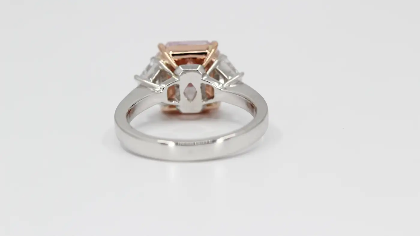 Fancy-Purplish-Pink-Internally-Flawless-Diamond-Ring-GIA-Certified-4.24-Carat-5.webp