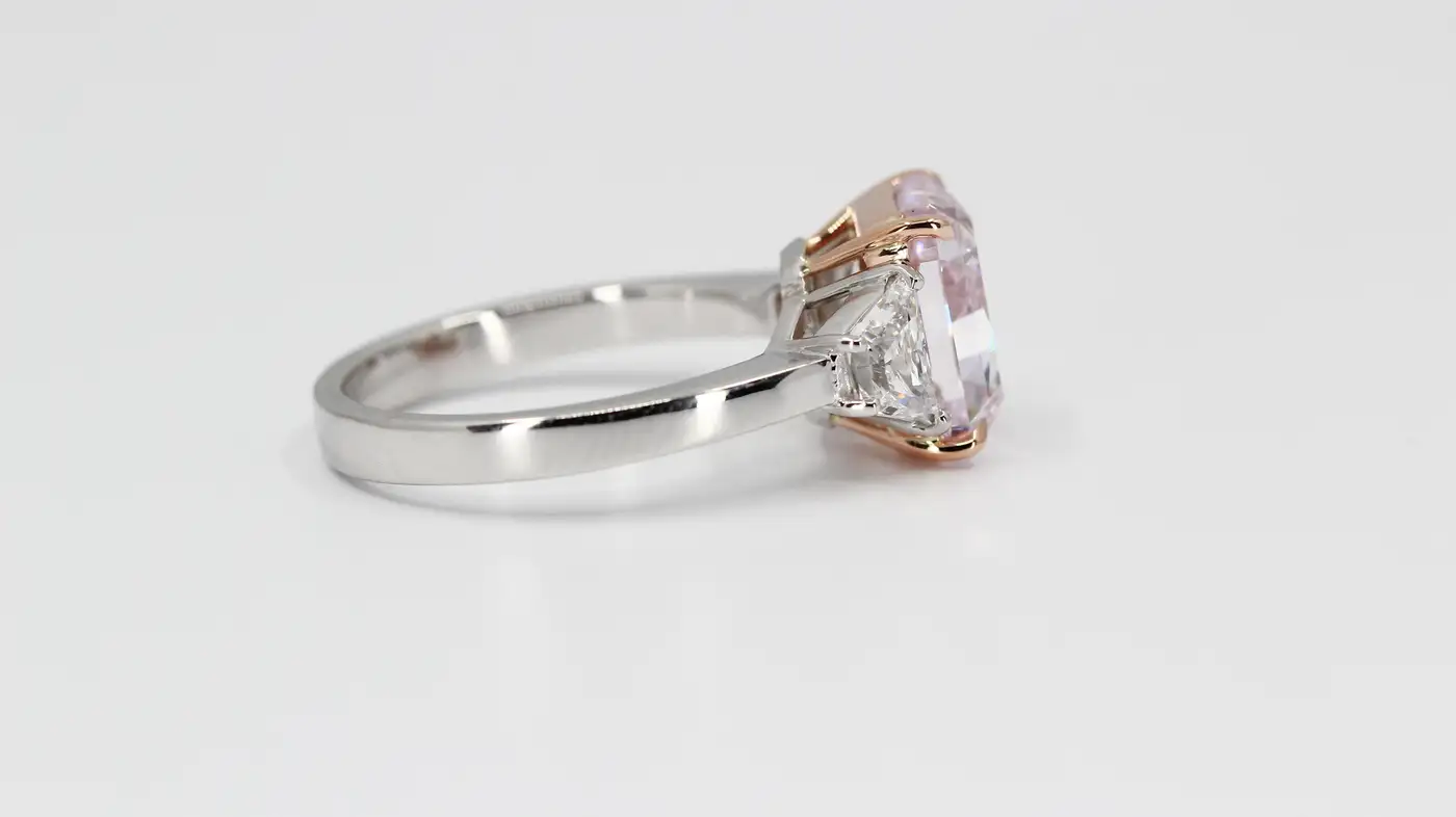 Fancy-Purplish-Pink-Internally-Flawless-Diamond-Ring-GIA-Certified-4.24-Carat-7.webp