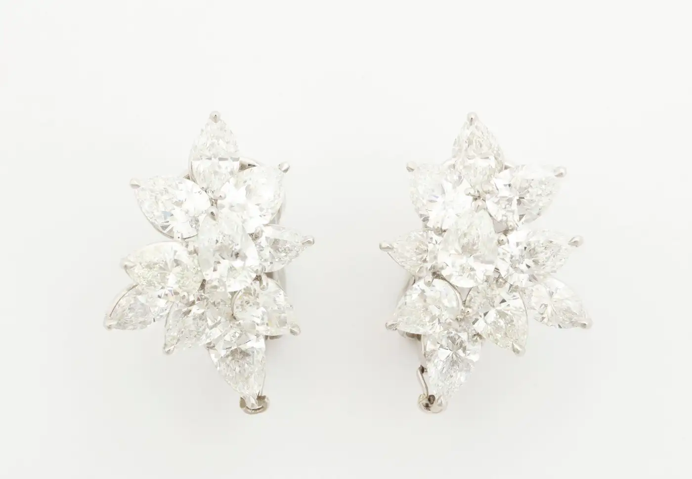 Finest-Pear-Shape-Aquamarine-Drop-Diamond-Platinum-Earrings-2.webp