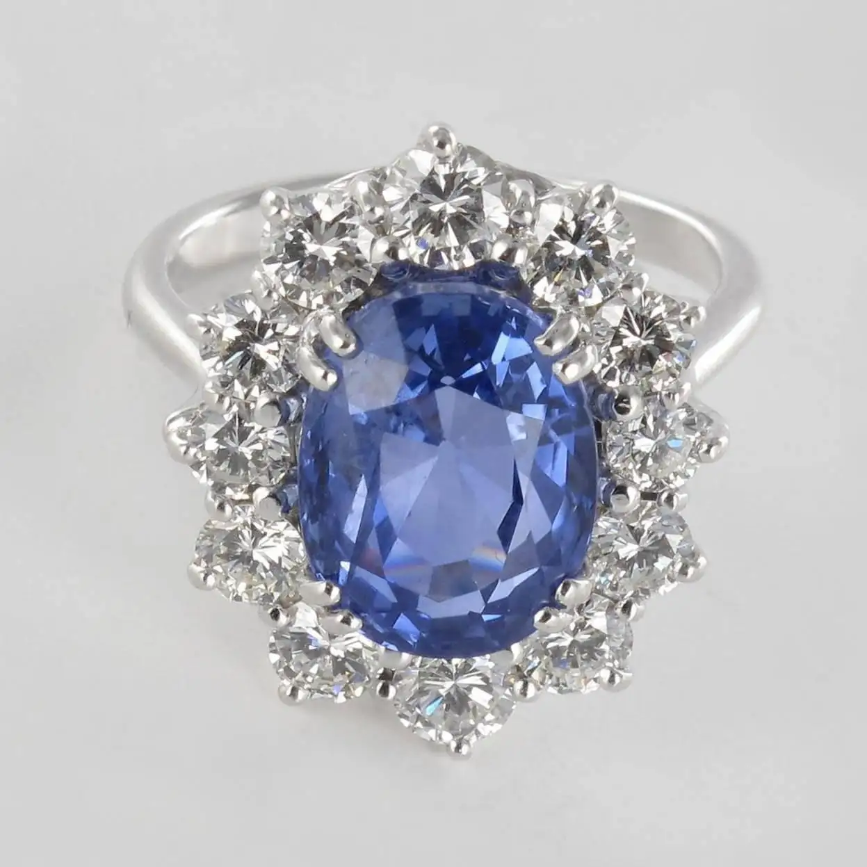 French-1960s-No-Heat-7.42-Carat-Ceylon-Sapphire-Diamond-White-Gold-Cluster-Ring-2.webp