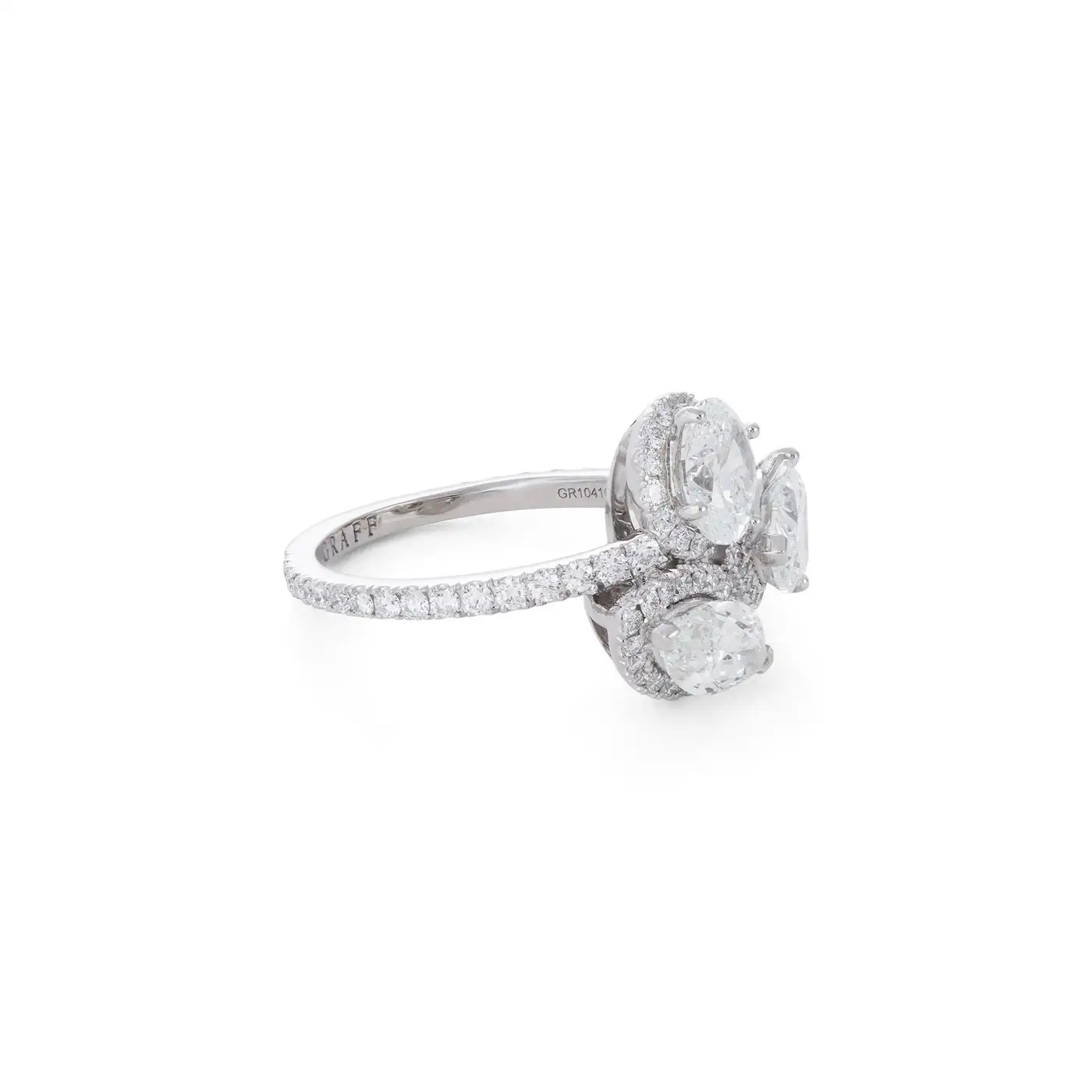 Graff-Icon-Multi-Shape-Diamond-Engagement-Ring-4.webp