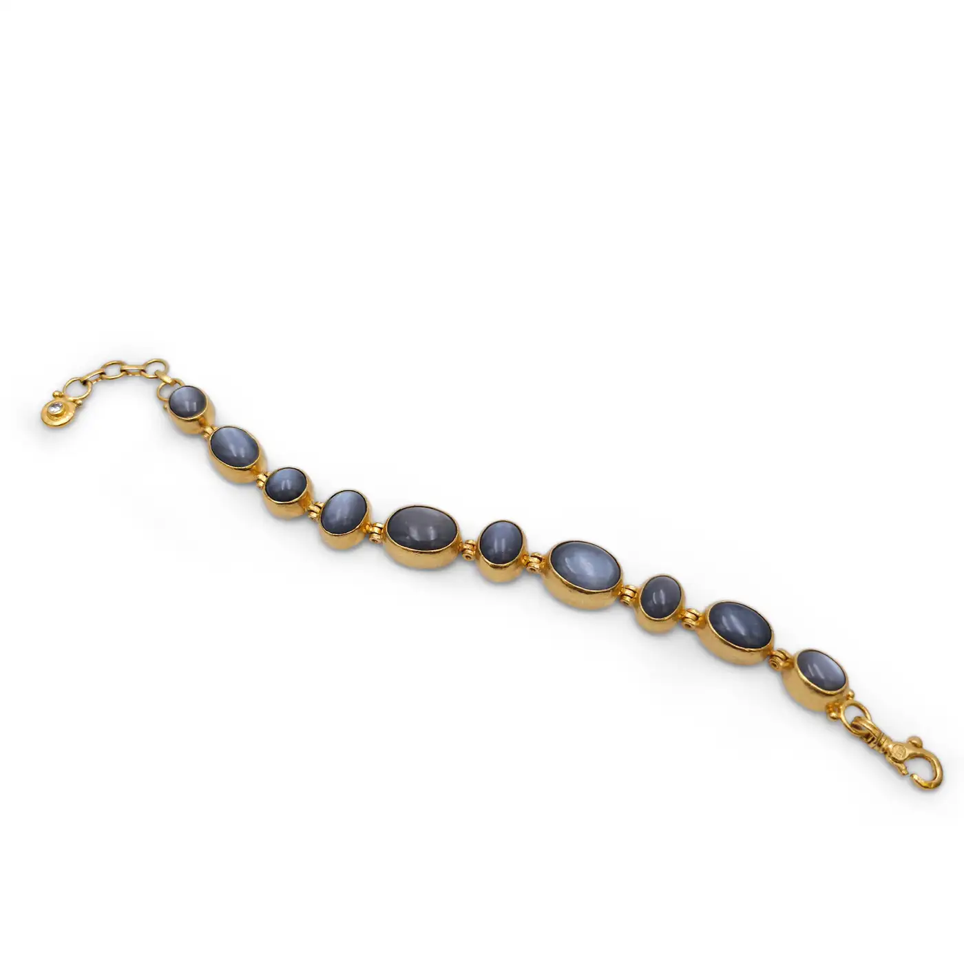 Gurhan-24-Karat-Gold-and-Black-Moonstone-Bracelet-6.webp