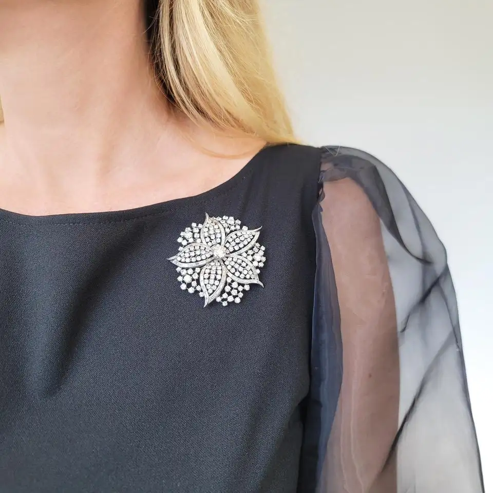 Harry-Winston-Diamond-Brooch-For-Sale-10.webp
