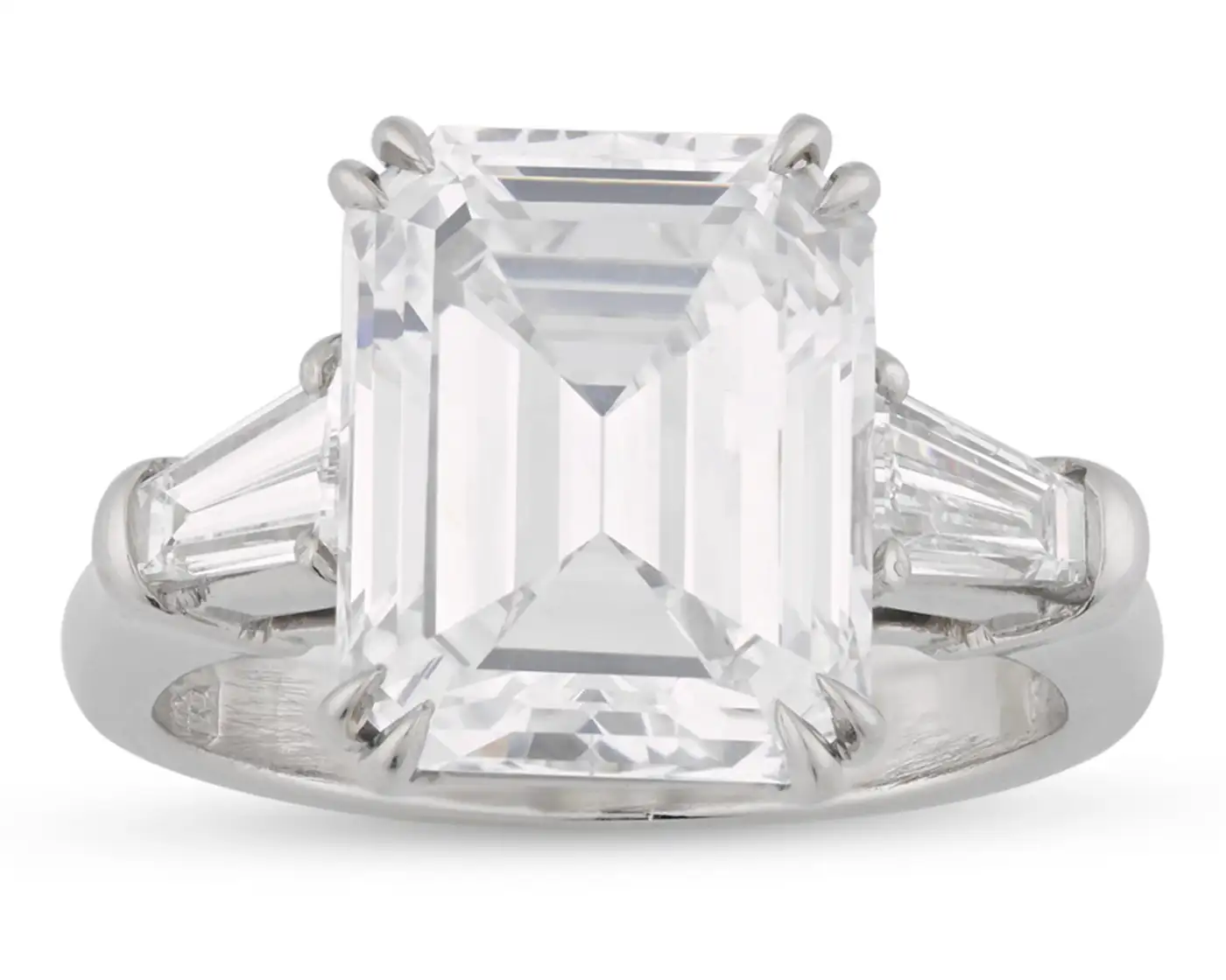 Harry-Winston-Golconda-Diamond-Ring-5.56-Carat-Emerald-Cut-3.webp