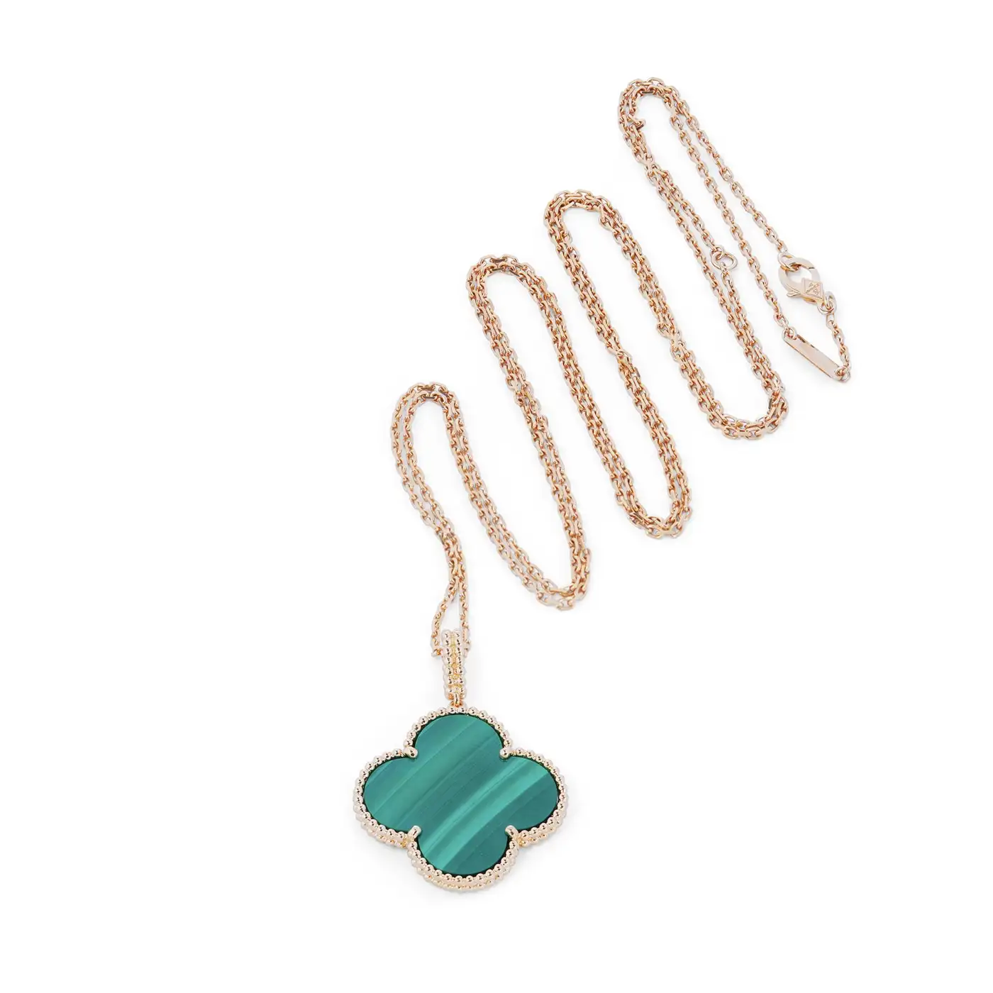 Magic-Alhambra-Yellow-Gold-and-Malachite-Pendant-4.webp