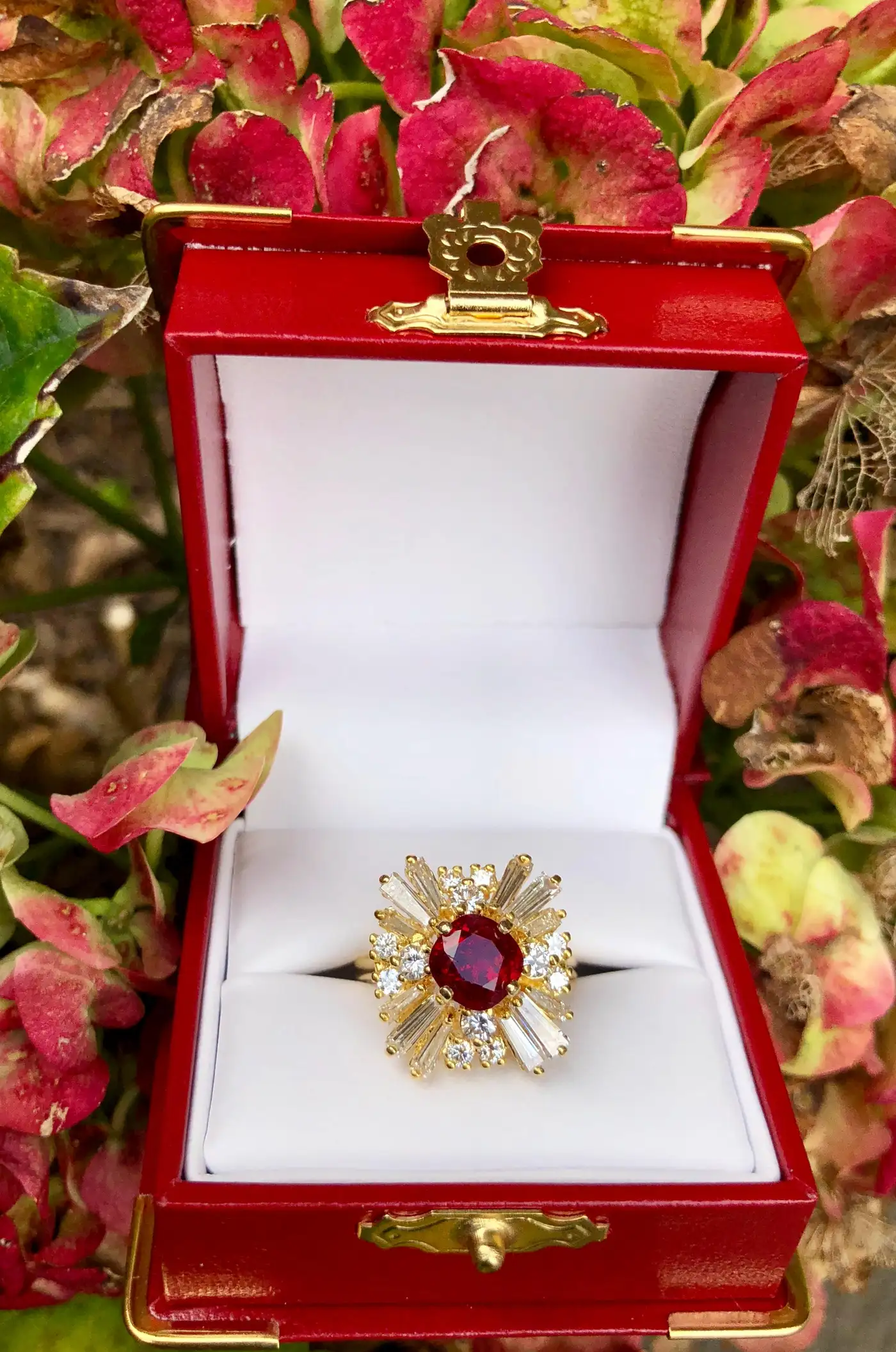 Natural-Ruby-and-Diamond-6.10-Carat-18K-Yellow-Gold-Ballerina-Ring-GIA-Certified-4.webp