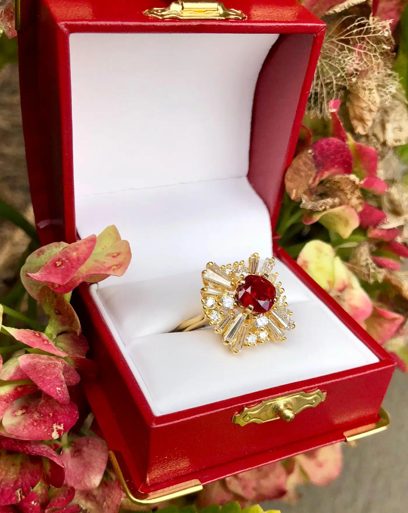 Natural-Ruby-and-Diamond-6.10-Carat-18K-Yellow-Gold-Ballerina-Ring-GIA-Certified-6.webp