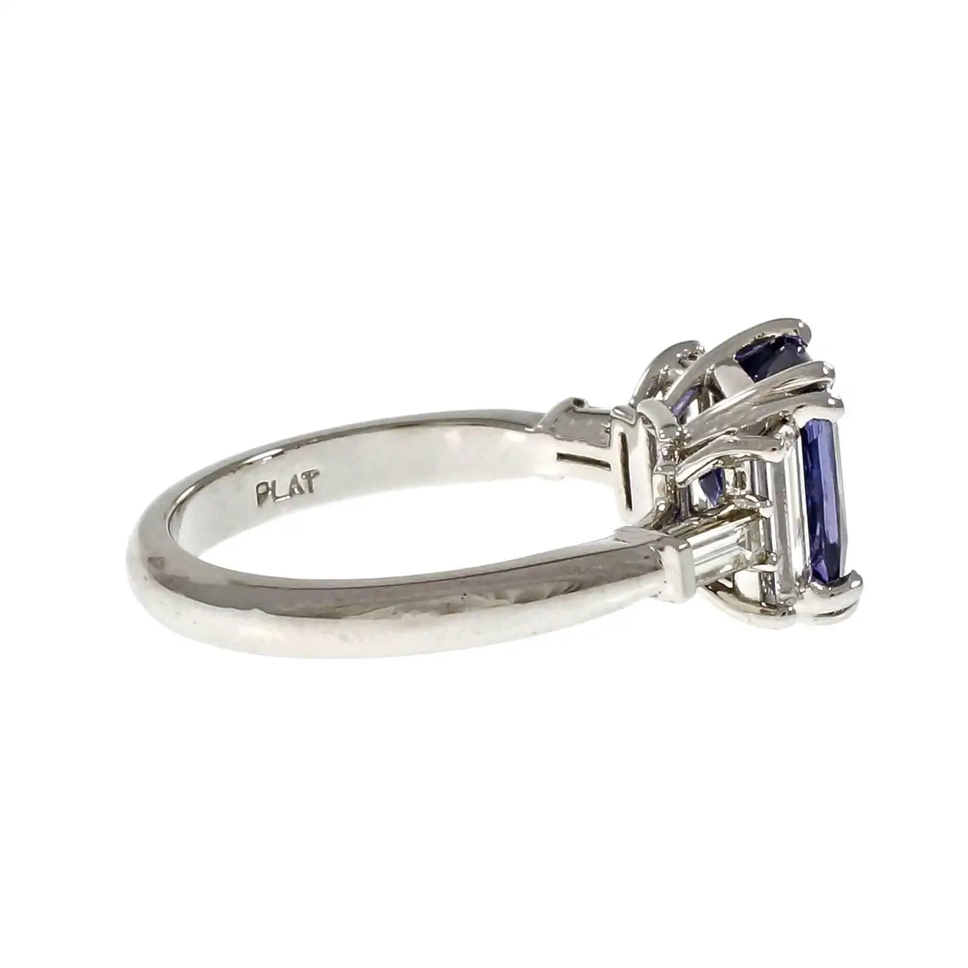 Peter-Suchy-Violet-Natural-Sapphire-Platinum-Engagement-Ring-6.webp